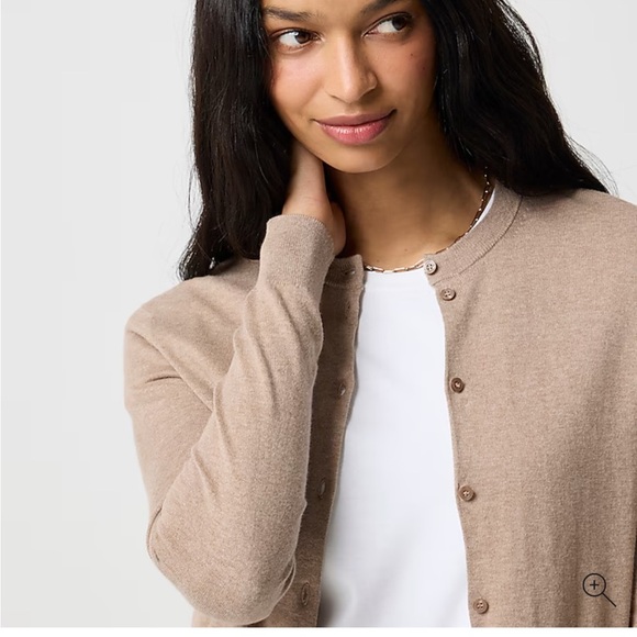 J. Crew ** Classic Cardigan in Heather Mushy Women’s Size XS Neutral Minimalist - Picture 4 of 16